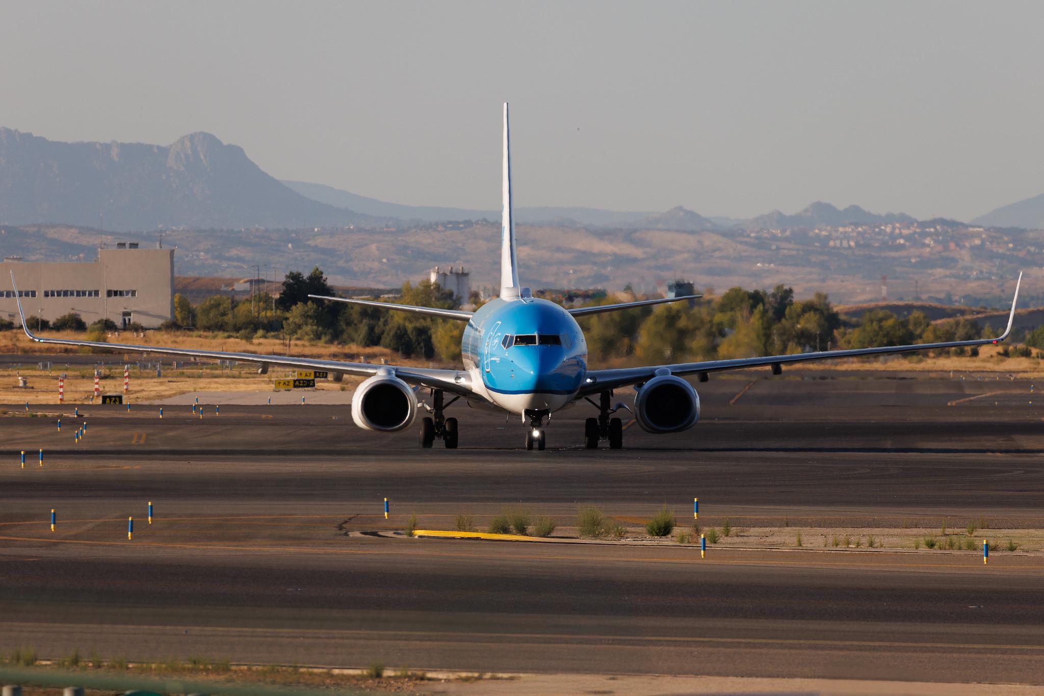 Madrid Barajas Airport: KLM (KL / KLM) | Boeing 737-8K2 B738 | PH-BCD | MSN 42149
