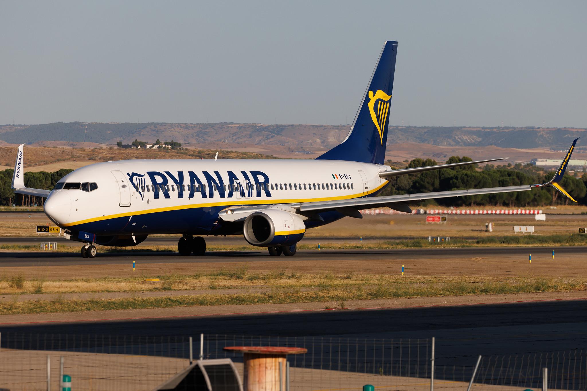 Madrid Barajas Airport: Ryanair (FR / RYR) | Boeing 737-8AS B738 | EI-EKJ | MSN 38497