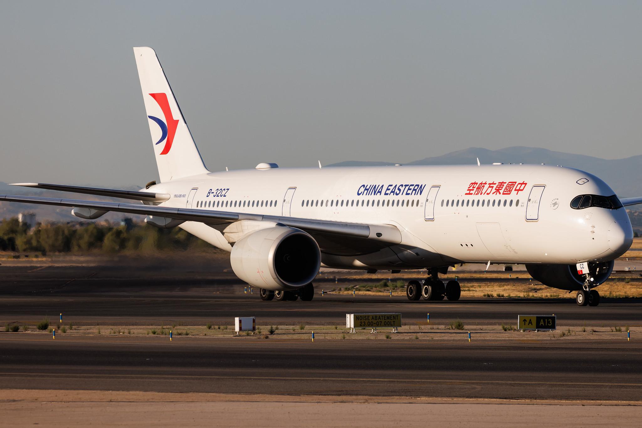 Madrid Barajas Airport: China Eastern Airlines (MU / CES) | Airbus A350-941 A359 | B-32CZ | MSN 561