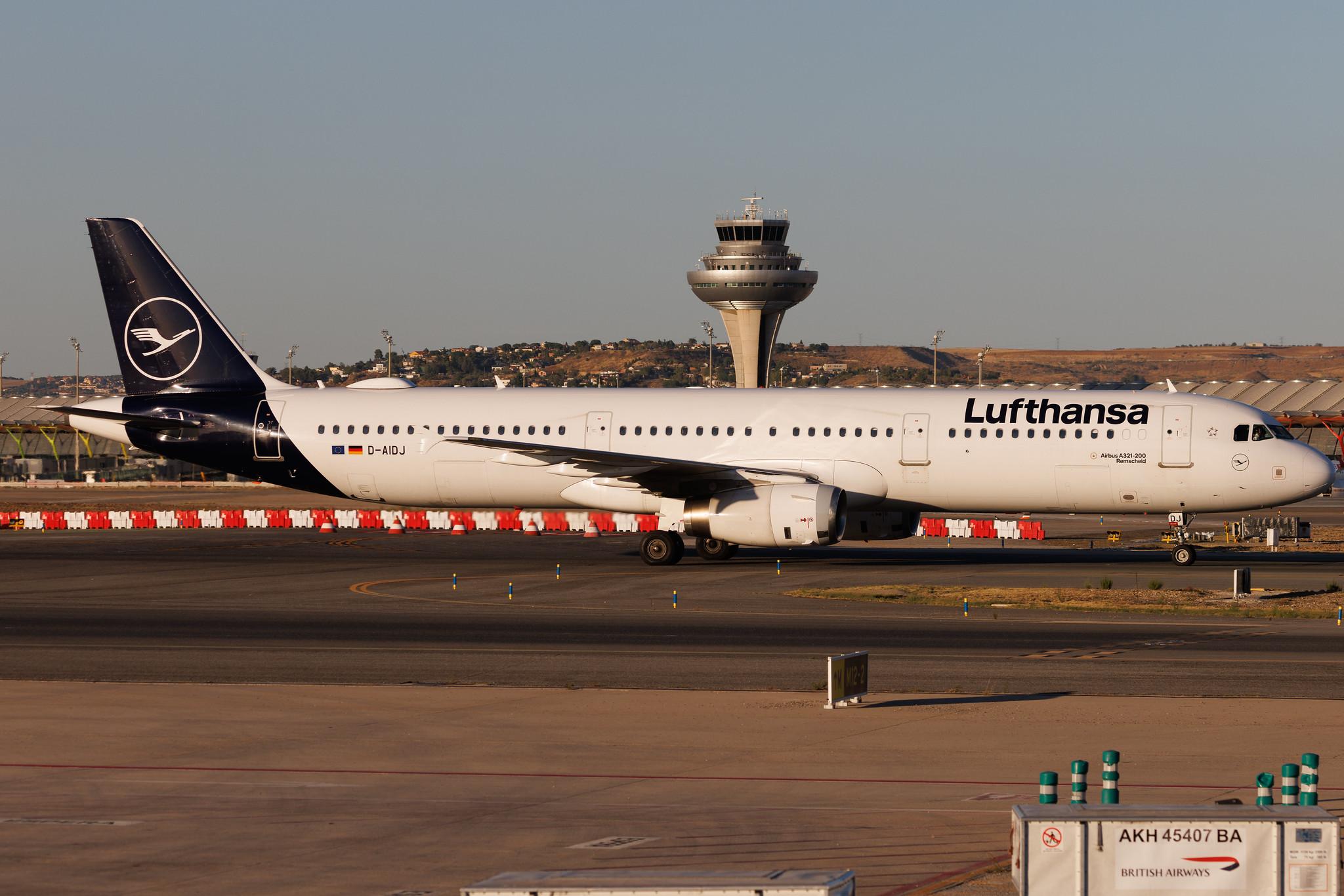 Madrid Barajas Airport: Lufthansa (LH / DLH) | Airbus A321-231 A321 | D-AIDJ | MSN 4792