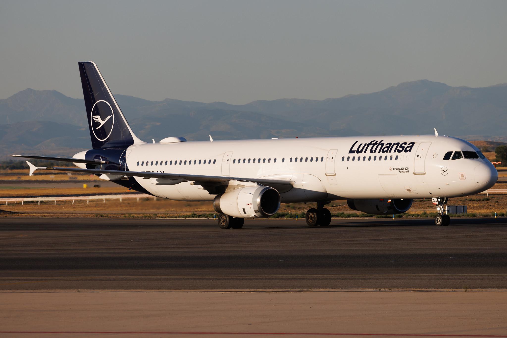 Madrid Barajas Airport: Lufthansa (LH / DLH) | Airbus A321-231 A321 | D-AIDJ | MSN 4792