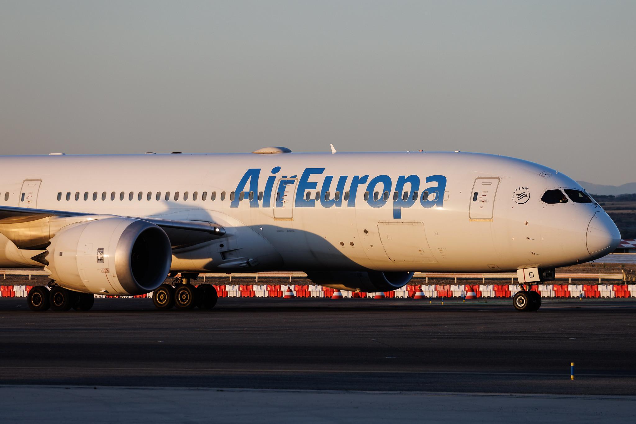 Madrid Barajas Airport: Air Europa (UX / AEA) | Boeing 787-9 Dreamliner B789 | EC-NEI | MSN 65249