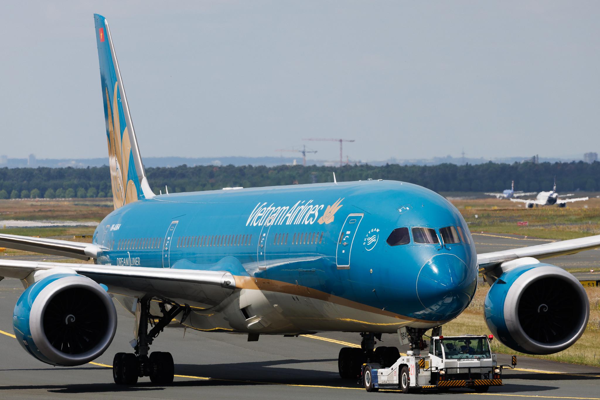 Frankfurt Airport: Vietnam Airlines (VN / HVN) | Boeing 787-9 Dreamliner B789 | VN-A864 | MSN 35154
