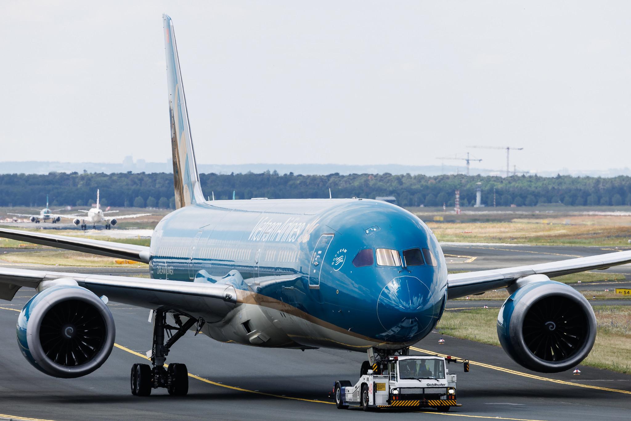 Frankfurt Airport: Vietnam Airlines (VN / HVN) | Boeing 787-9 Dreamliner B789 | VN-A870 | MSN 39289