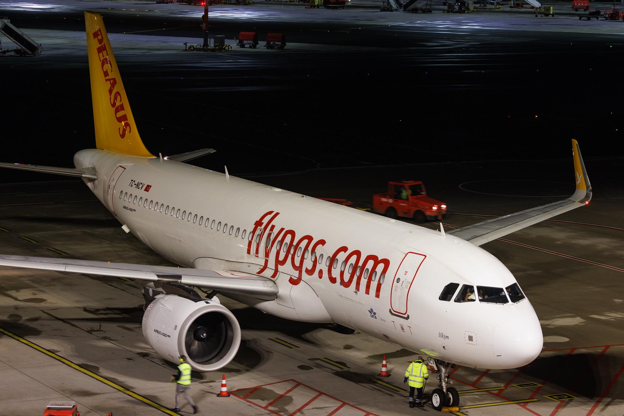 Hamburg Airport: Pegasus (PC / PGT) | Airbus A320-251N A20N | TC-NCV | MSN 10453