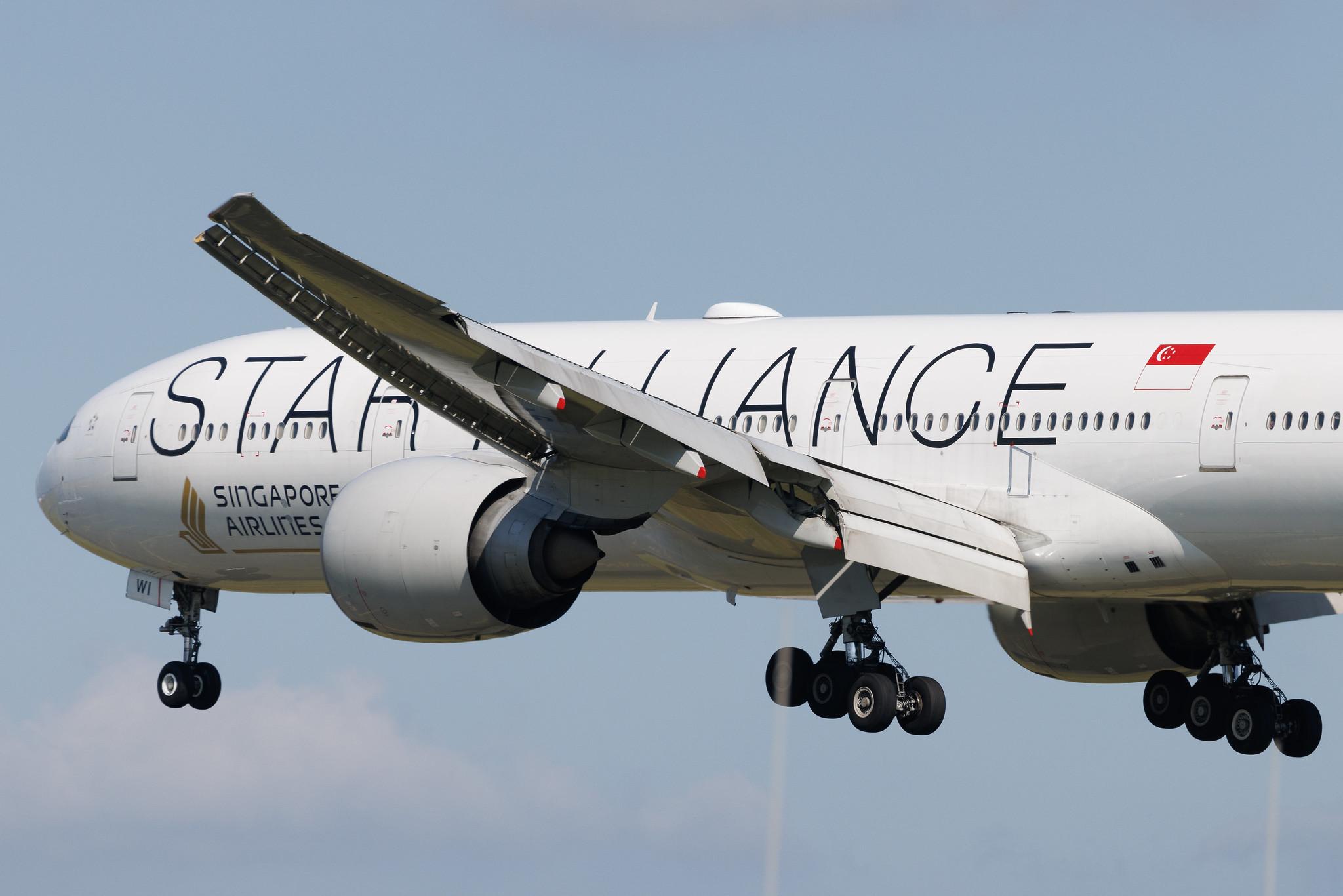 Frankfurt Airport: Singapore Airlines (SQ / SIA) | Livery: Star Alliance livery | Boeing 777-312(ER) B77W | 9V-SWI | MSN 34574