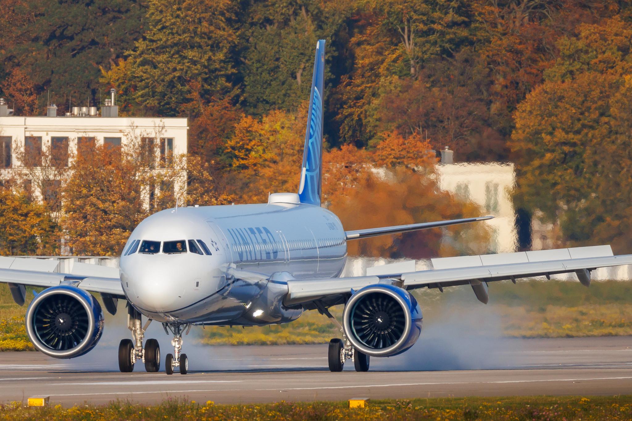 Hamburg Finkenwerder: United Airlines (UA / UAL) | Airbus A321-271NX A21N | D-AZWR | N24526 | MSN 12131