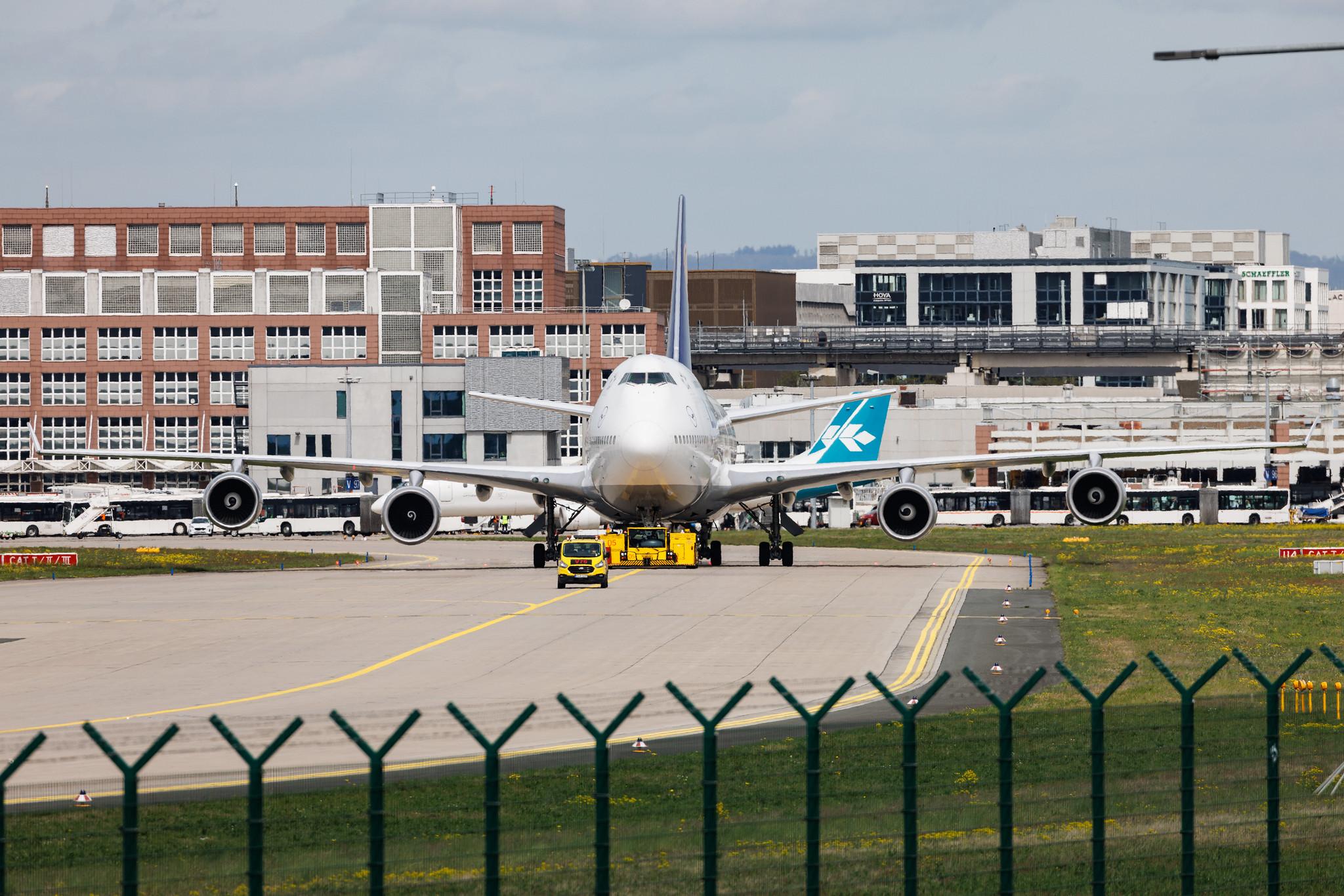 Frankfurt Airport: Lufthansa (LH / DLH) | Boeing 747-430 B744 | D-ABVX | MSN 29868