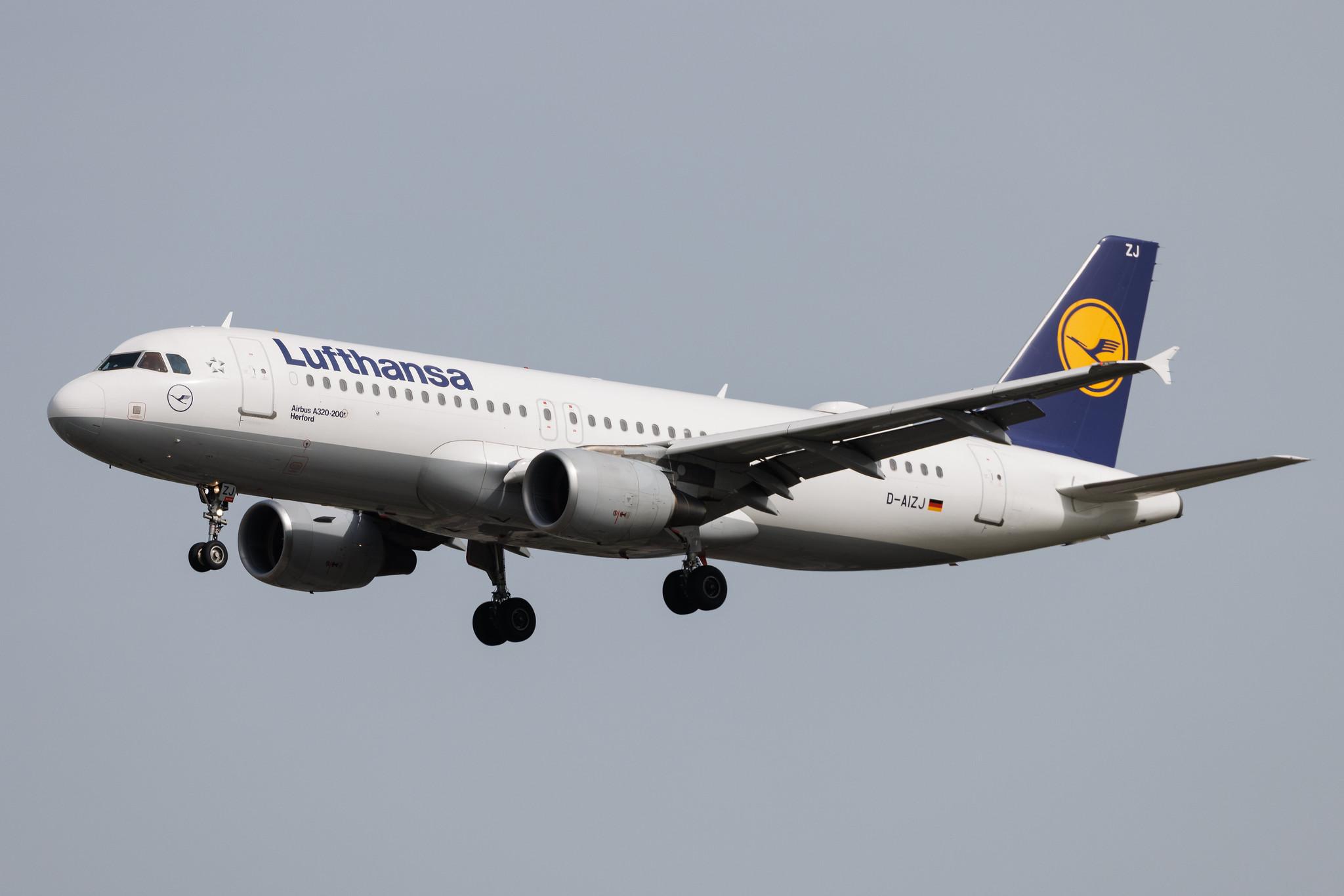 Frankfurt Airport: Lufthansa (LH / DLH) | Airbus A320-214 A320 | D-AIZJ | MSN 4449