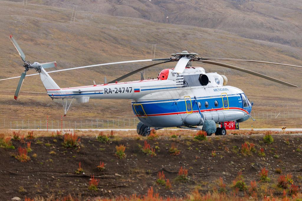 Longyearbyen Svalbard Airport: Articugol | Mil Mi-8AMT Hip | RA-24747 | MSN 8AMT00643177665U
