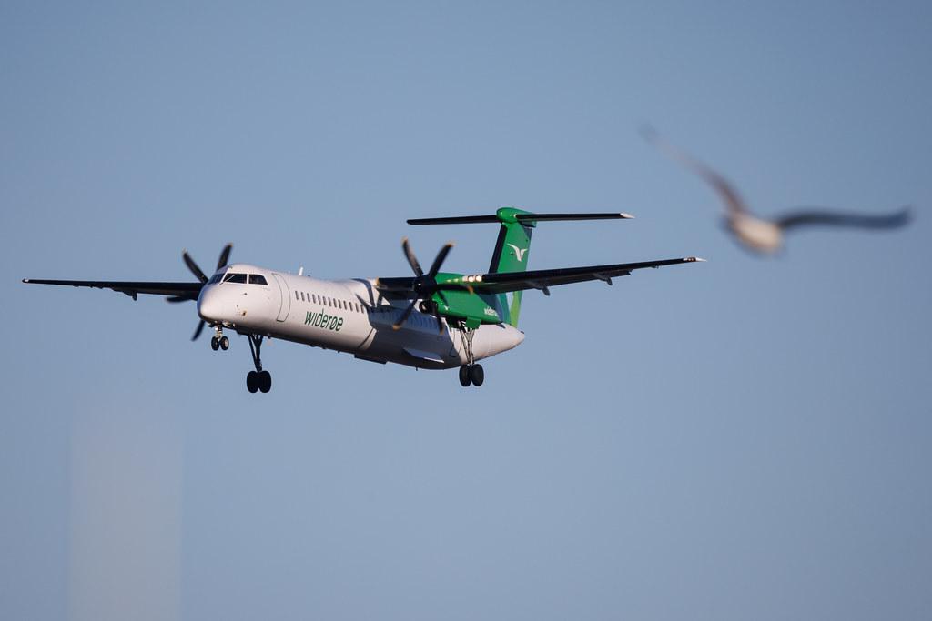 Hamburg Airport: Wideroe (WF / WIF) | De Havilland Canada Dash 8-400 DH8D | LN-WDK | MSN 4337