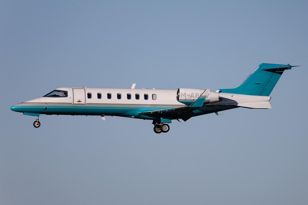 Hamburg Airport: Ryanair (FR / RYR) | Learjet 45 LJ45 | M-ABGV | MSN 45-421