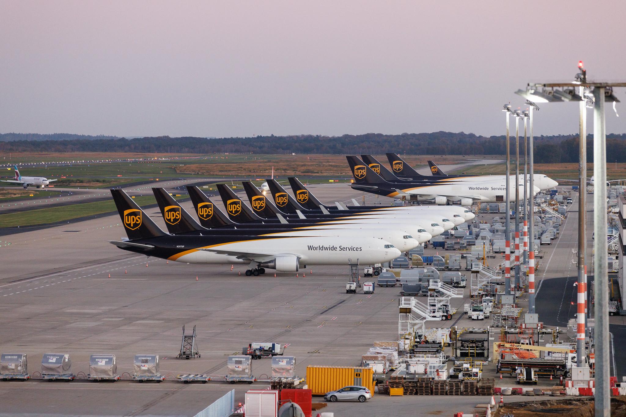 Köln Bonn Airport: UPS (5X / UPS) | Boeing 767-346(ER)(BCF) B763 | N397UP | MSN 40363