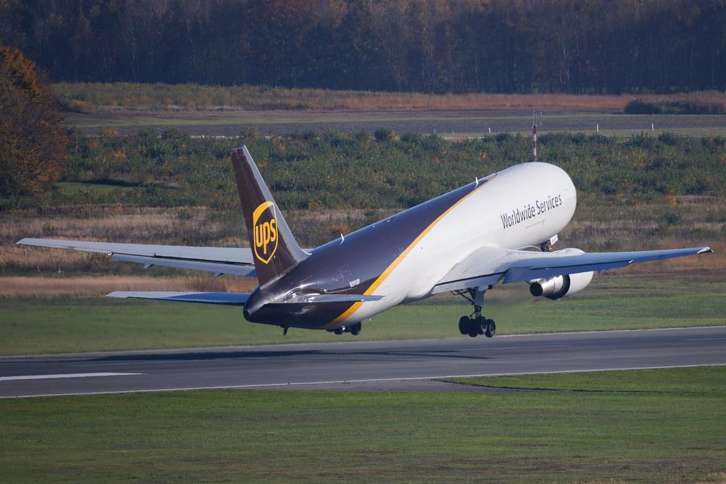 Köln Bonn Airport: UPS (5X / UPS) | Boeing 767-304(ER)(BDSF) B763 | N391UP | MSN 28039