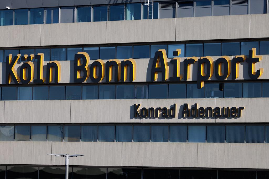 Köln Bonn Airport: Logo