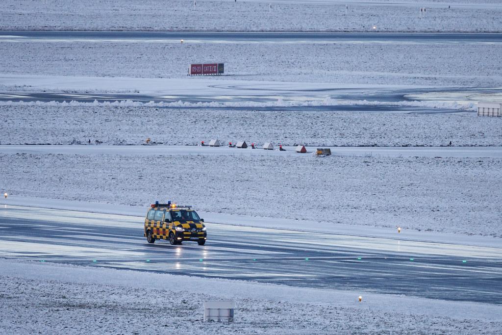 Hamburg Airport: Verkehrsaufsicht 2