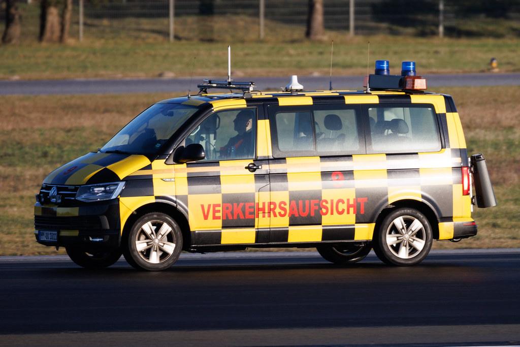 Hamburg Airport: Verkehrsaufsicht 9