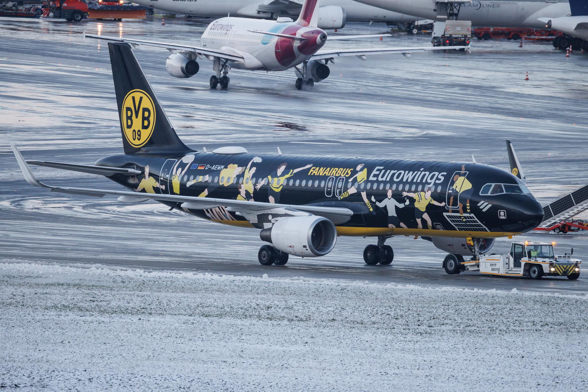 Hamburg Airport: Eurowings (EW / EWG) | Livery: BVB FanAirbus | Airbus A320-214 A320 | D-AEWM | MSN 7259