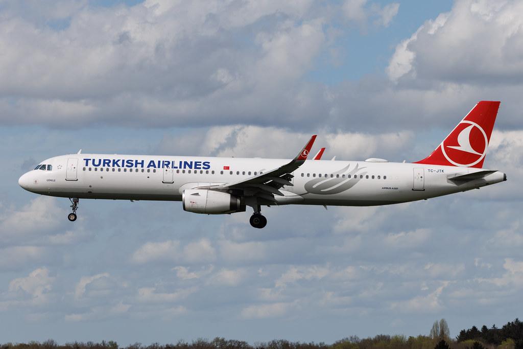 Hamburg Airport: Turkish Airlines (TK / THY) | Airbus A321-231 A321 | TC-JTK | MSN 7146