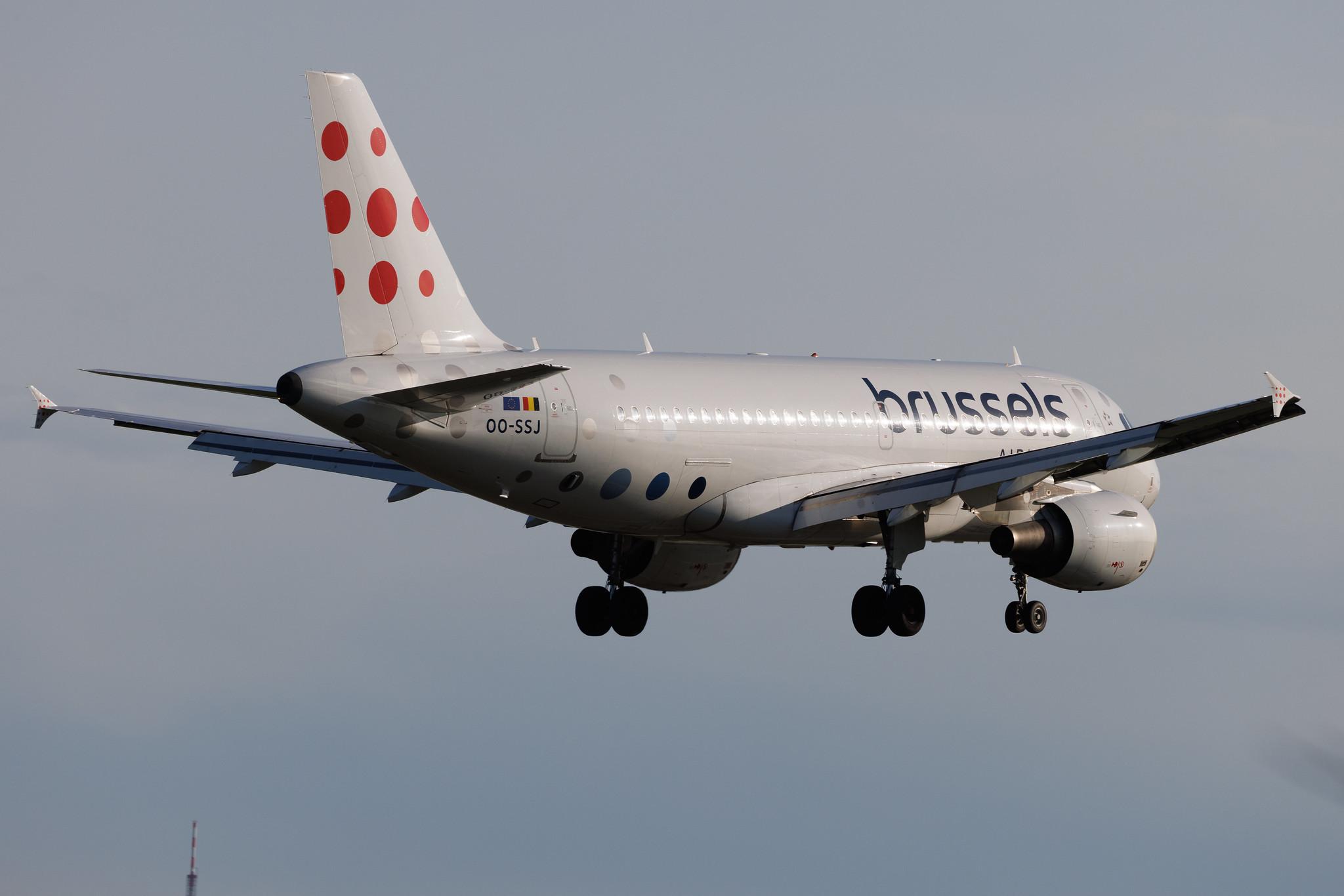 Hamburg Airport: Brussels Airlines (SN / BEL) | Airbus A319-111 A319 | OO-SSJ | MSN 1759