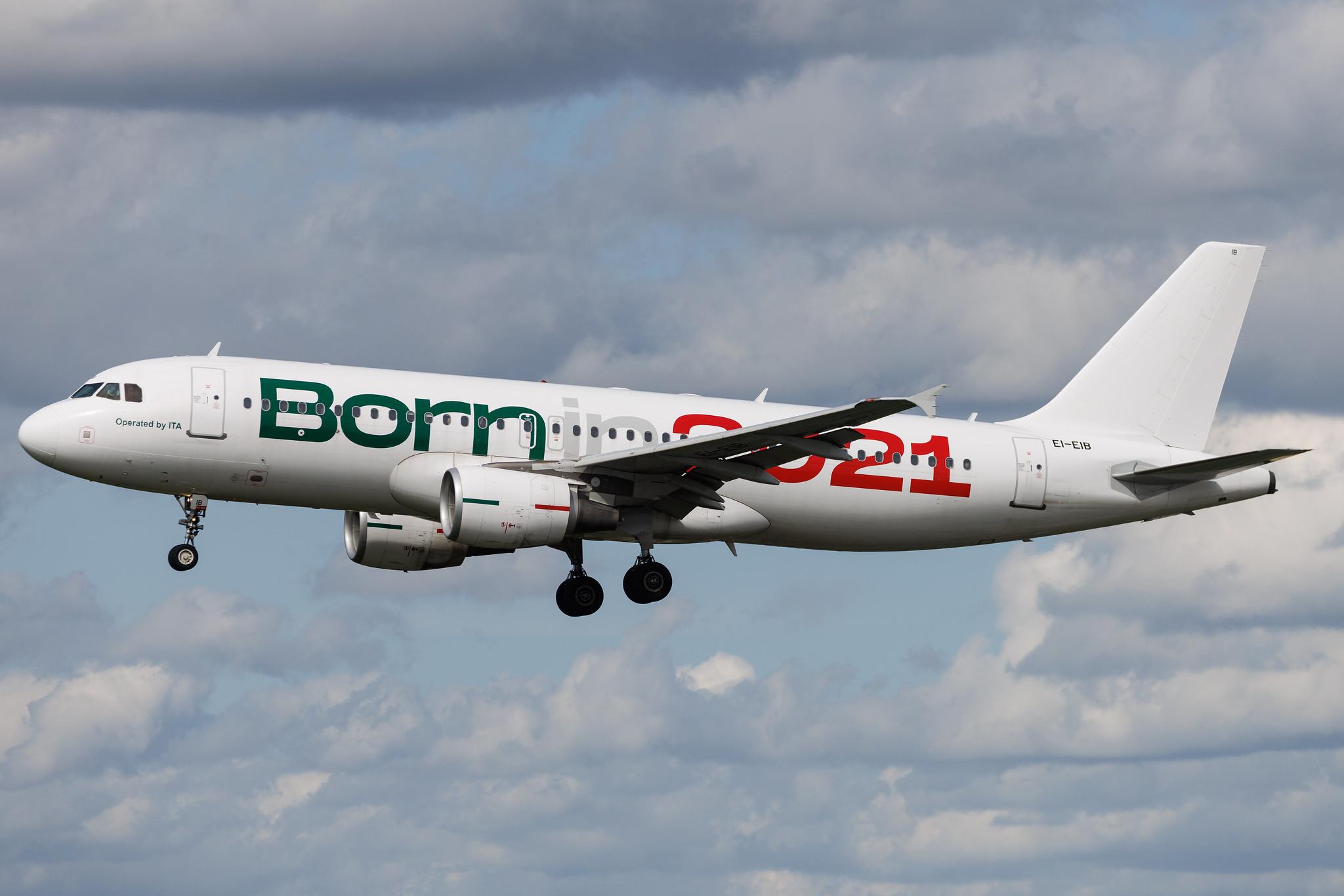 Hamburg Airport: ITA Airways (AZ / ITY) | Livery: Born in 2021 Livery | Airbus A320-216 A320 | EI-EIB | MSN 04249