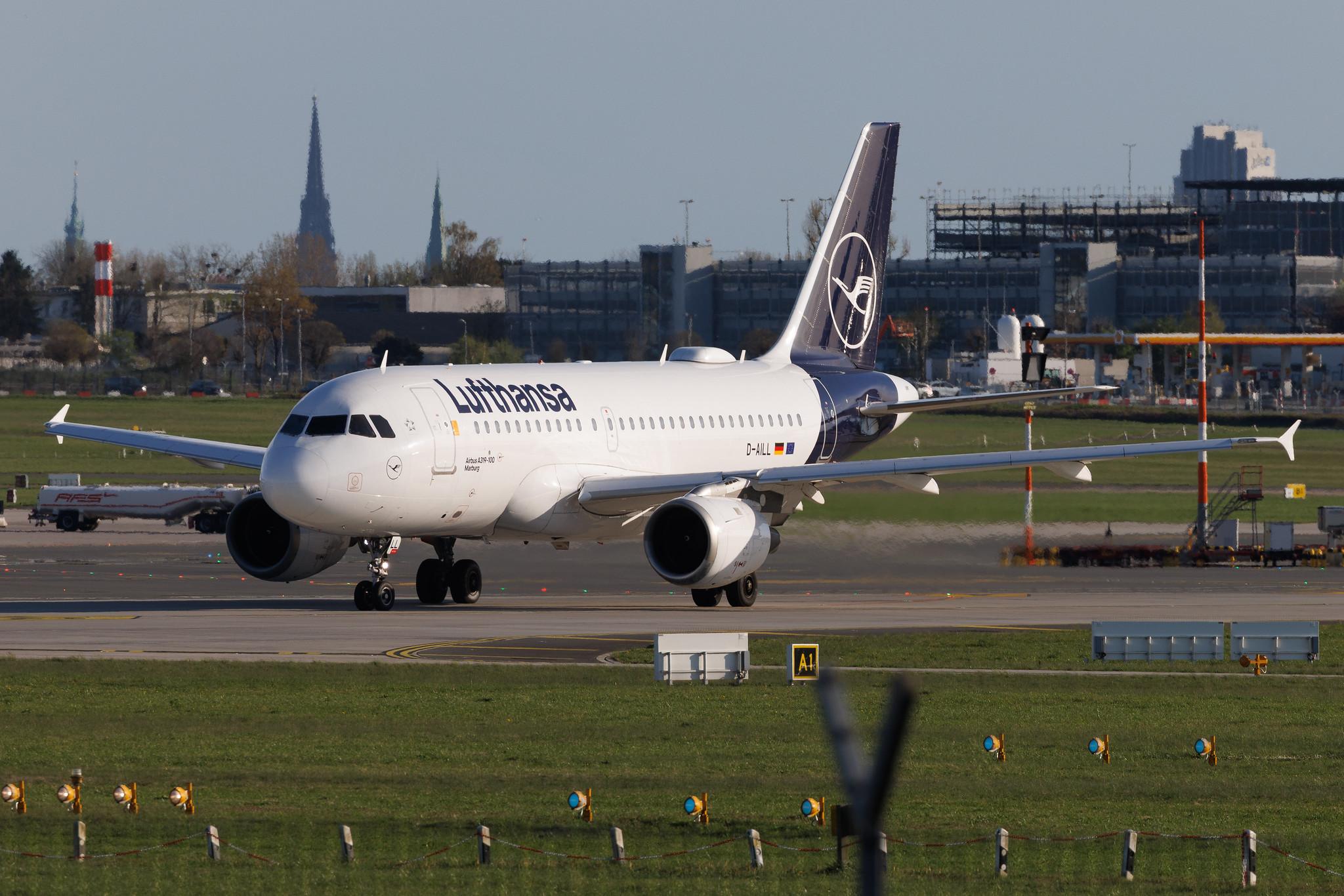 Hamburg Airport: Lufthansa (LH / DLH) | Airbus A319-114 A319 | D-AILL | MSN 0689