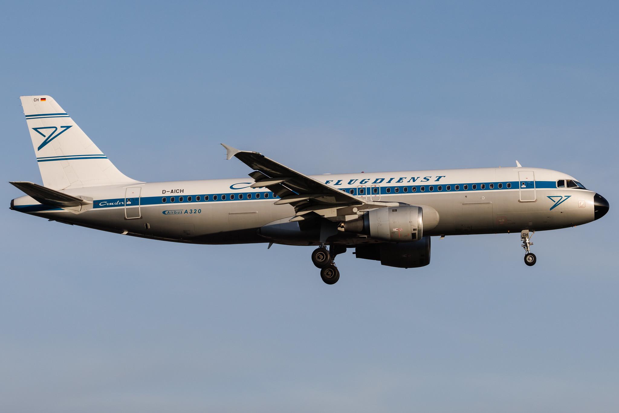 Hamburg Airport: Condor (DE / CFG) | Livery: Retro Livery | Airbus A320-212 A320 | D-AICH | MSN 0971