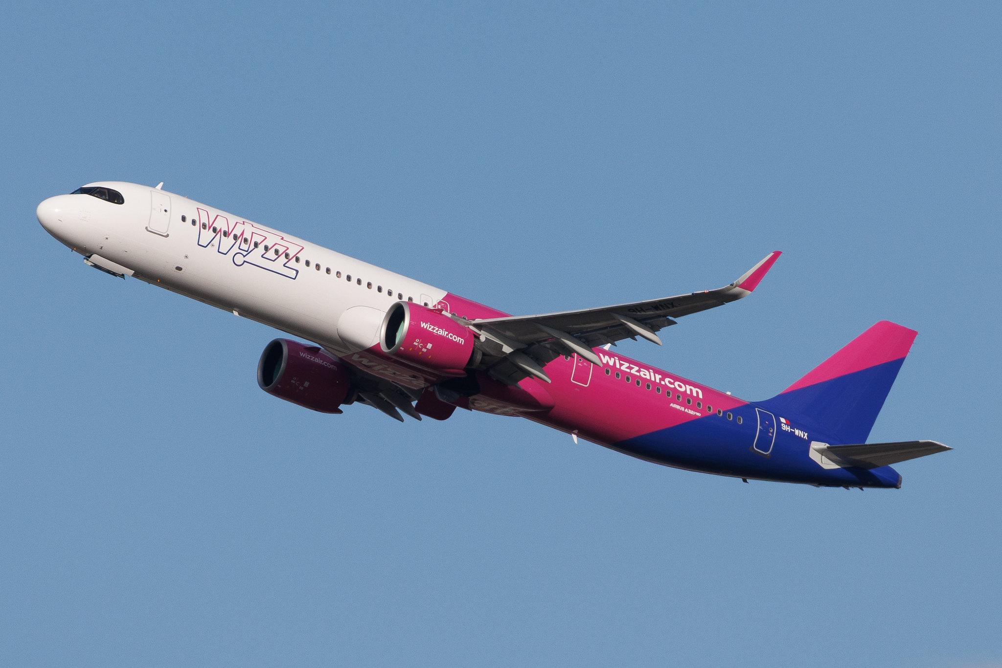 Vienna International Airport: Wizz Air (W6 / WZZ) | Operator: Wizz Air Malta | Airbus A321-271NX A21N | 9H-WNX | MSN 12408