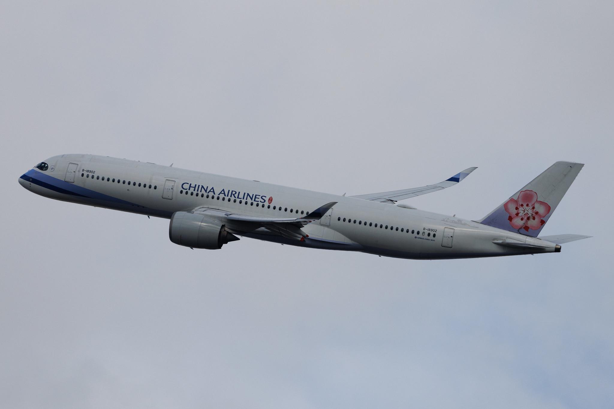 Vienna International Airport: China Airlines (CI / CAL) | Airbus A350-941 A359 | B-18902 | MSN 057