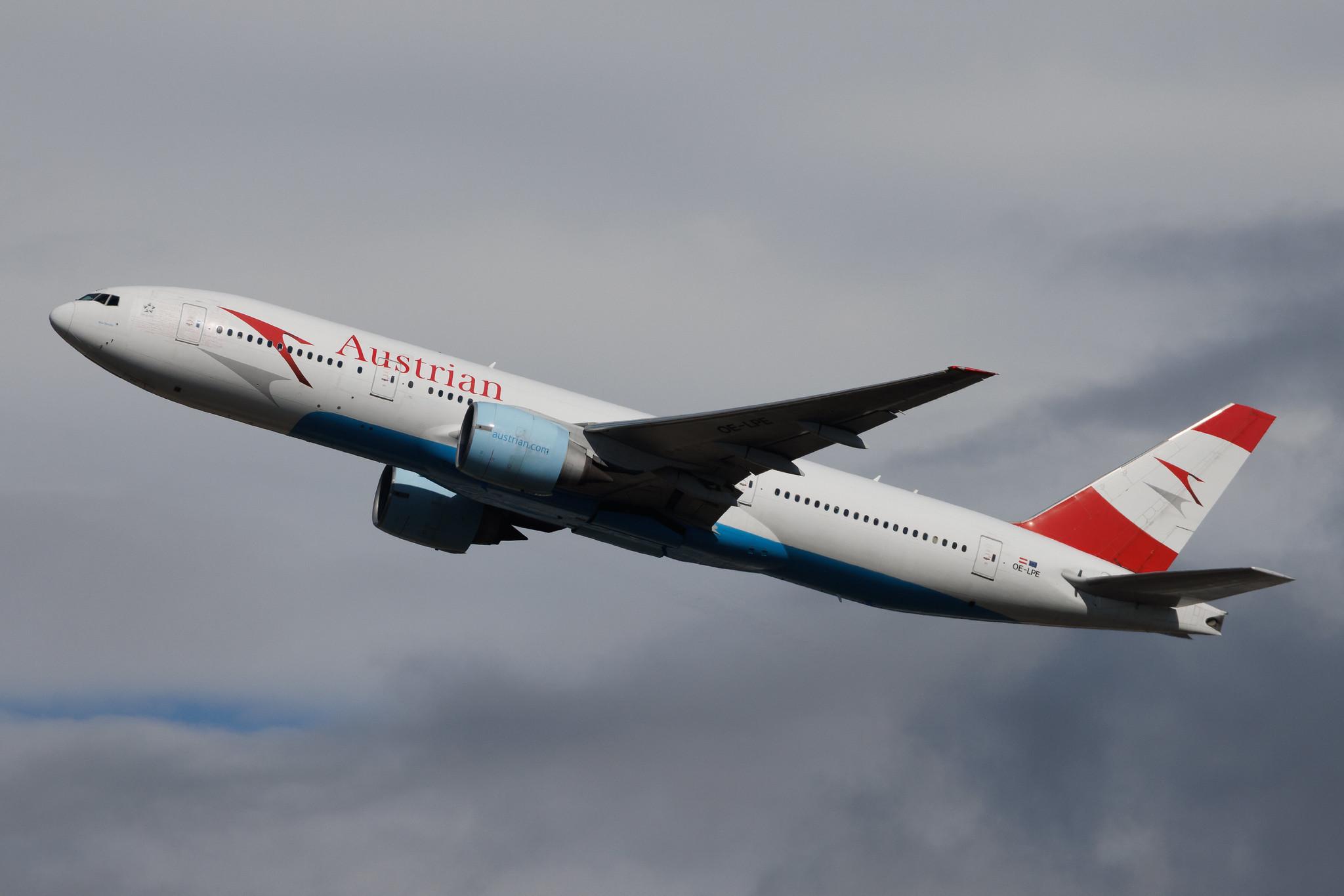 Vienna International Airport: Austrian Airlines (OS / AUA) | Boeing 777-2Q8(ER) B772 | OE-LPE | MSN 27607