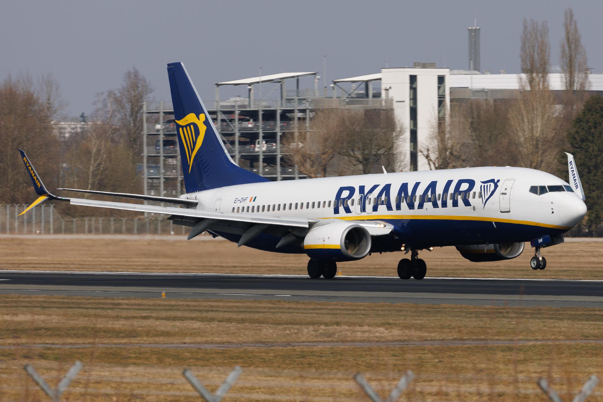 Hamburg Airport: Ryanair (FR / RYR) | Boeing 737-8AS B738 | EI-DHF | MSN 33575