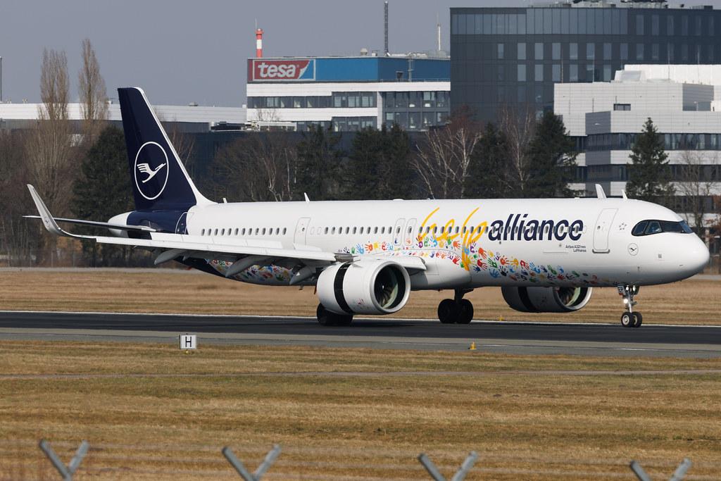 Hamburg Airport: Lufthansa (LH / DLH) | Livery: Help Alliance Livery | Airbus A321-271NX A21N | D-AIEP | MSN 11027