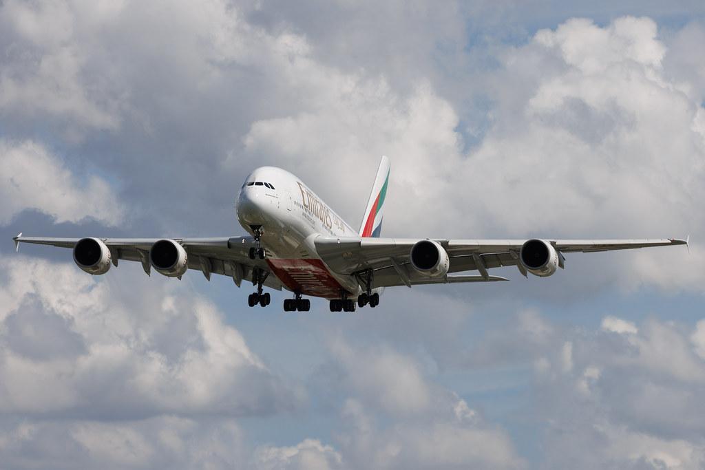 London Heathrow: Emirates (EK / UAE) | Airbus A380-842 A388 | A6-EVM | MSN 264