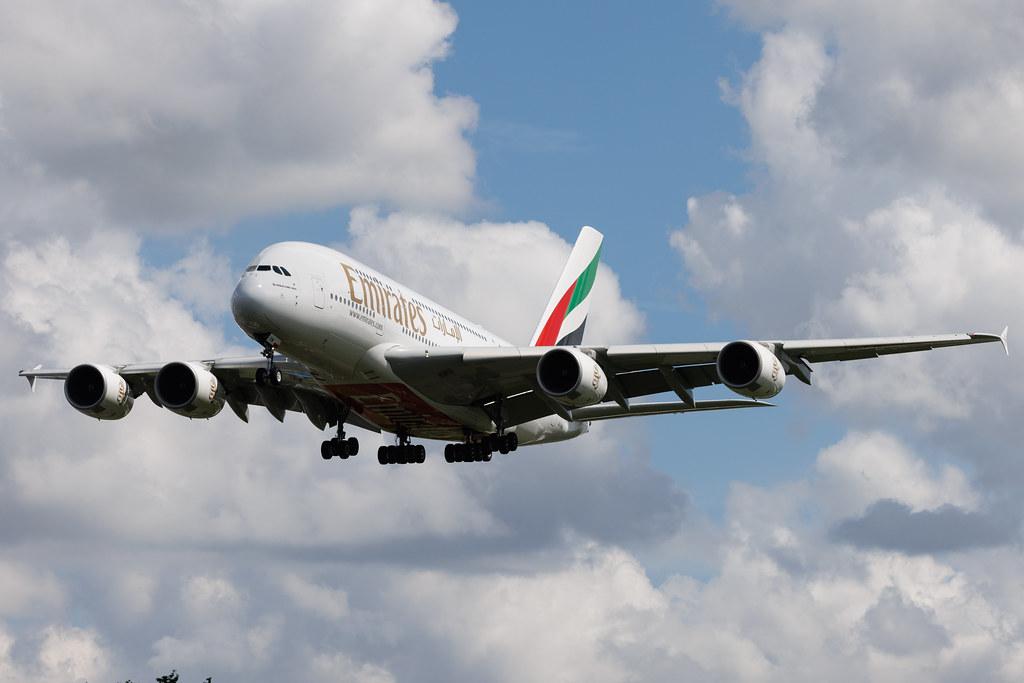 London Heathrow: Emirates (EK / UAE) | Airbus A380-842 A388 | A6-EVM | MSN 264