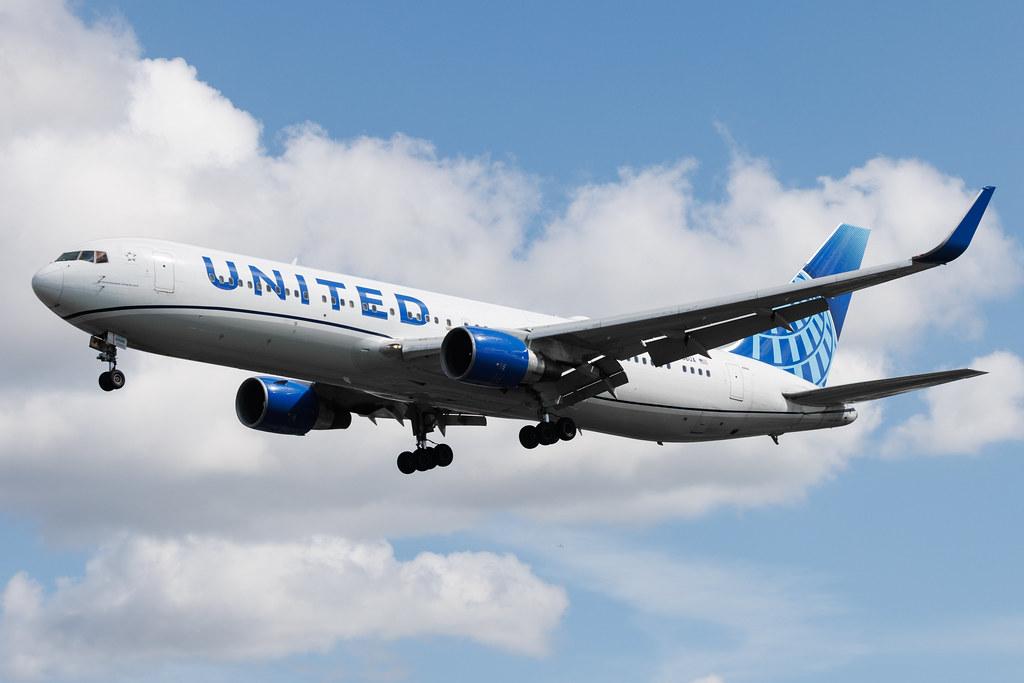 London Heathrow: United Airlines (UA / UAL) | Boeing 767-322(ER) B763 | N666UA | MSN 29238
