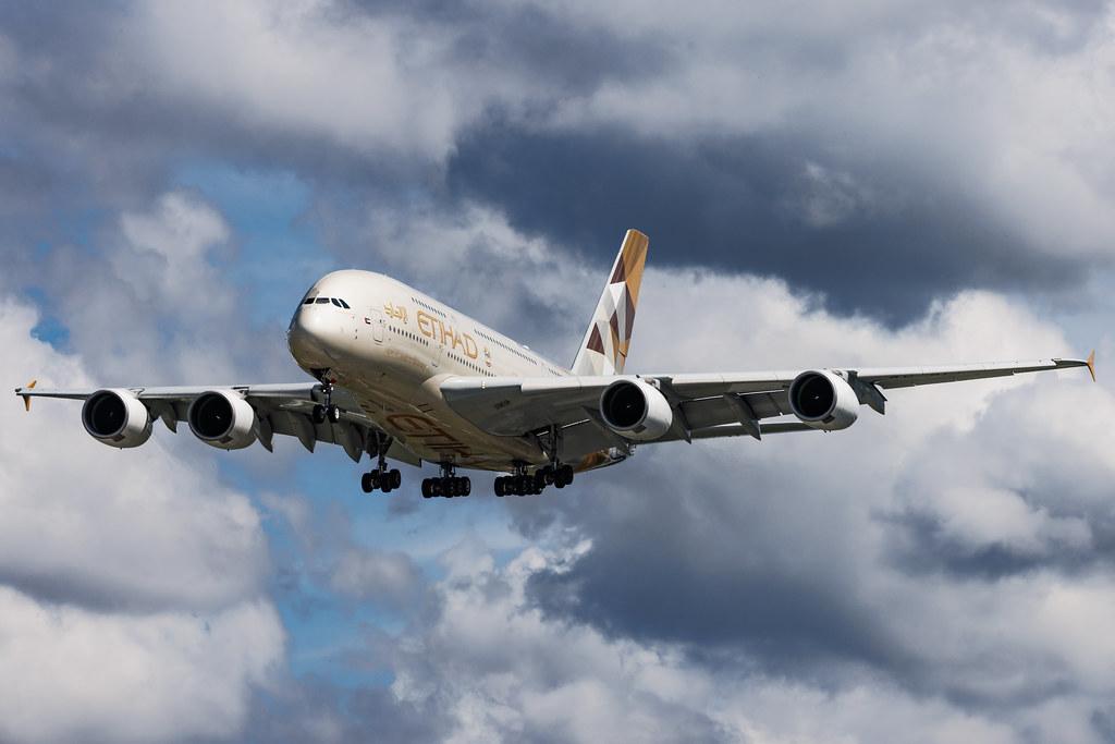 London Heathrow: Etihad Airways (EY / ETD) | Airbus A380-861 A388 | A6-API | MSN 233