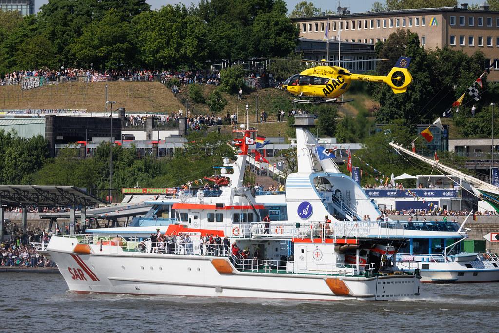 SOS Joint Rescue Operation: ADAC Luftrettung (/ CHX) | Operator: Germany - Air Ambulance | Airbus Helicopters H145 EC45 | D-HYAF | MSN 20043