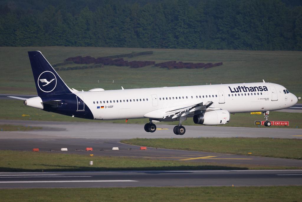 Hamburg Airport: Lufthansa (LH / DLH) | Airbus A321-231 A321 | D-AIDF | MSN 4626
