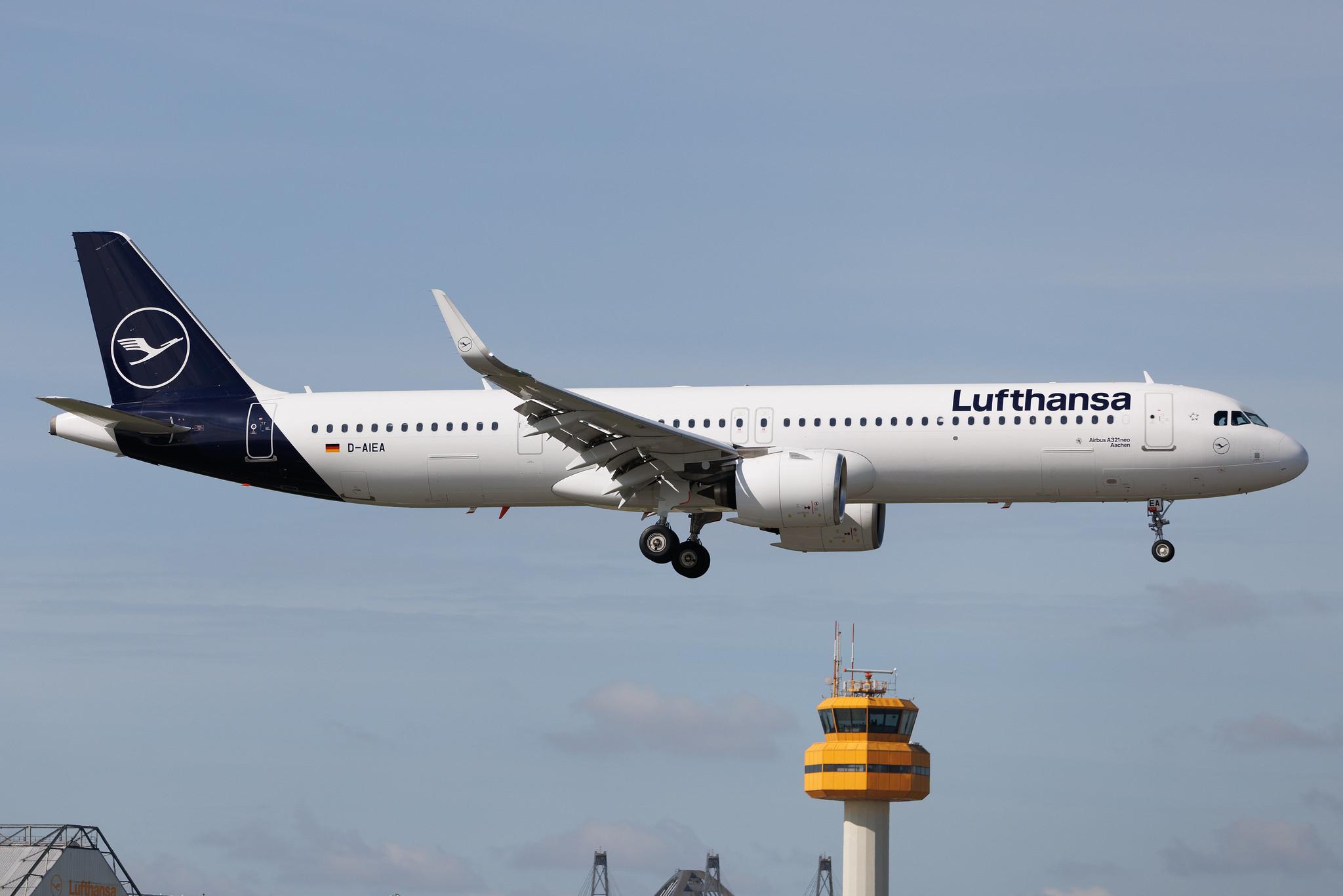 Hamburg Airport: Lufthansa (LH / DLH) | Airbus A321-271NX A21N | D-AIEA | MSN 8761