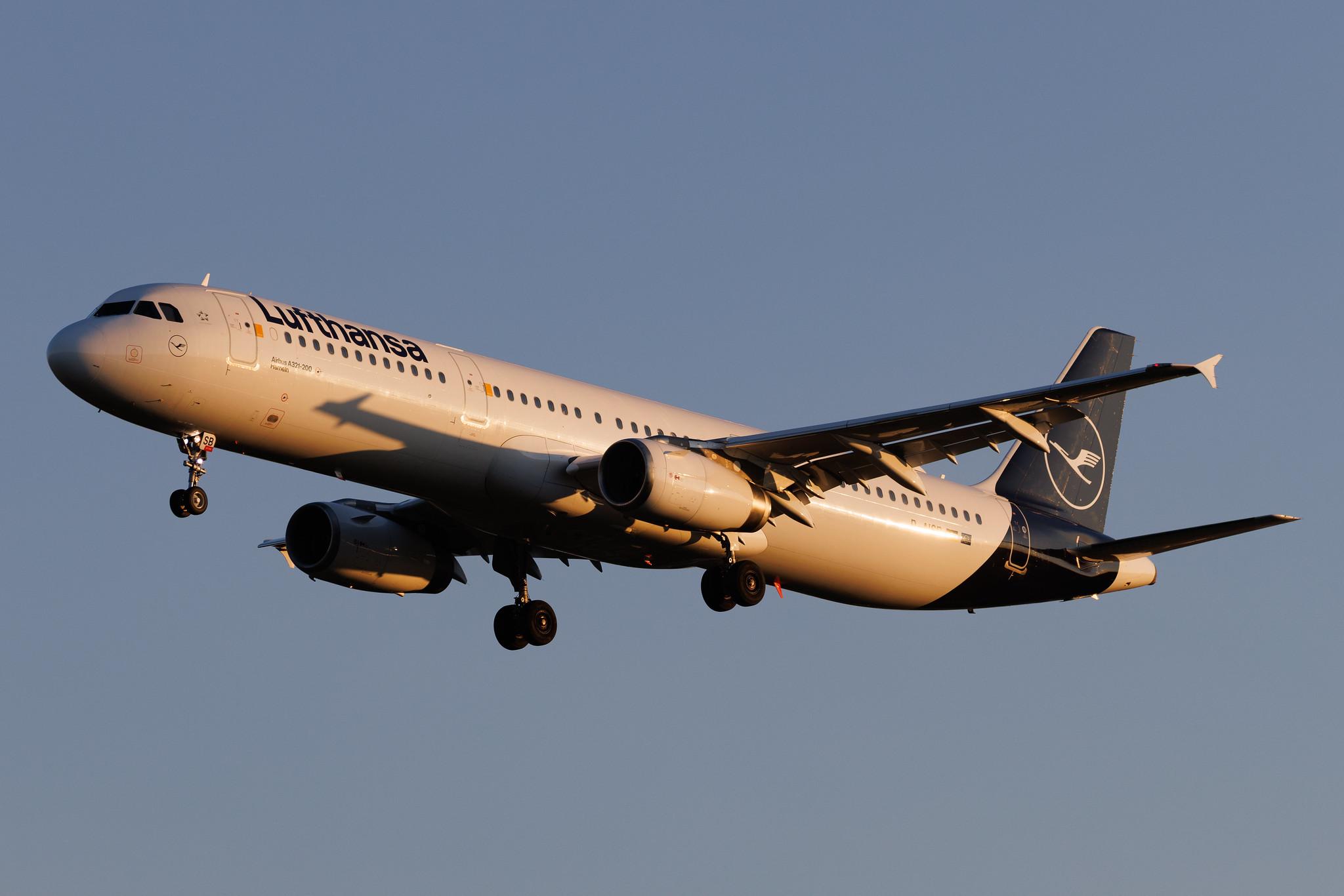 Hamburg Airport: Lufthansa (LH / DLH) | Airbus A321-231 A321 | D-AISB | MSN 1080