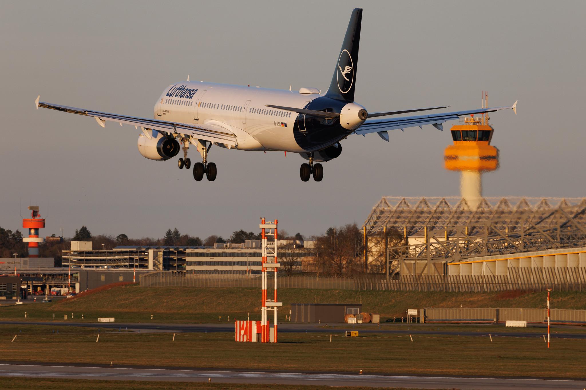 Hamburg Airport: Lufthansa (LH / DLH) | Airbus A321-231 A321 | D-AISB | MSN 1080