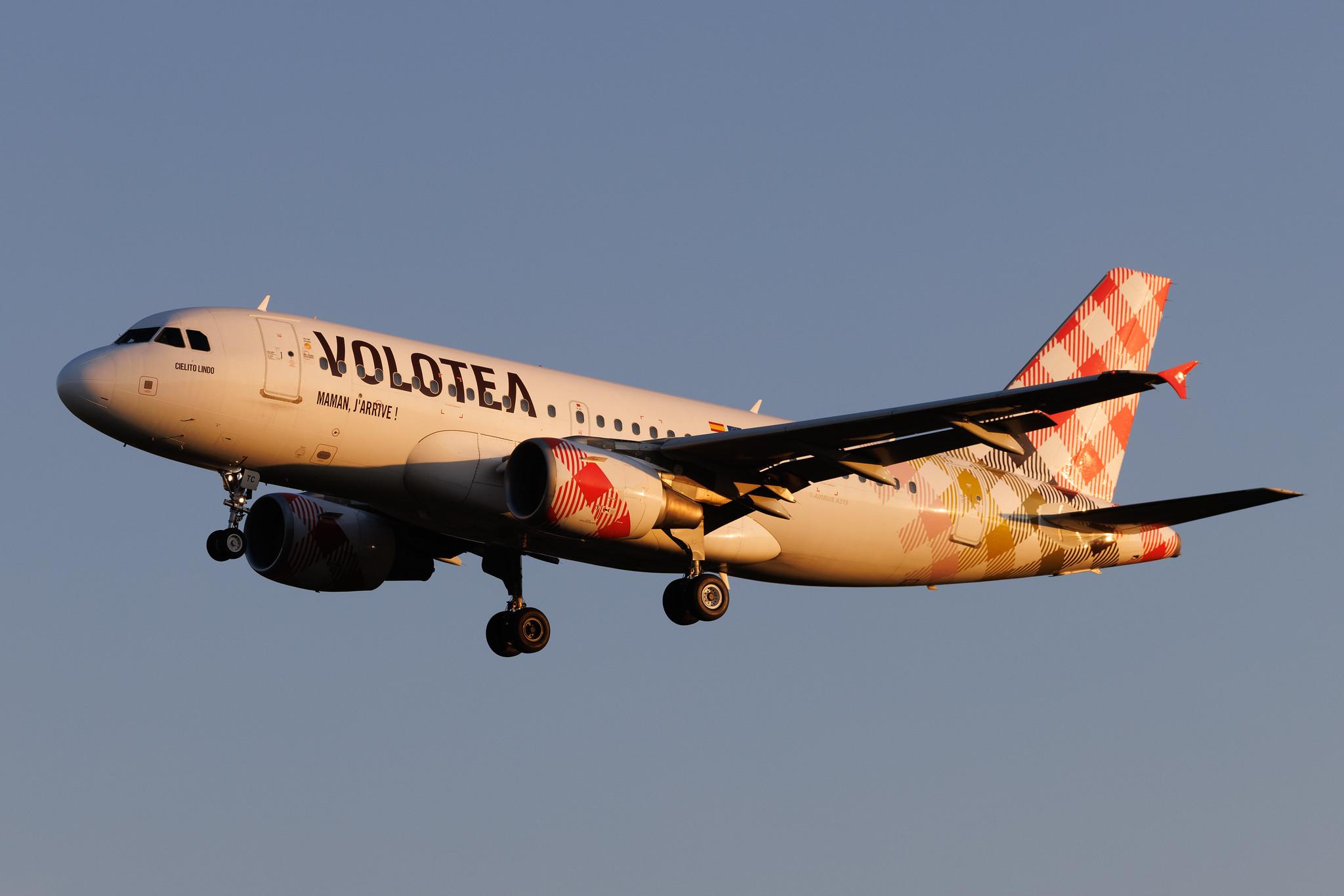 Hamburg Airport: Volotea (V7 / VOE) | Airbus A319-111 A319 | EC-MTC | MSN 02258