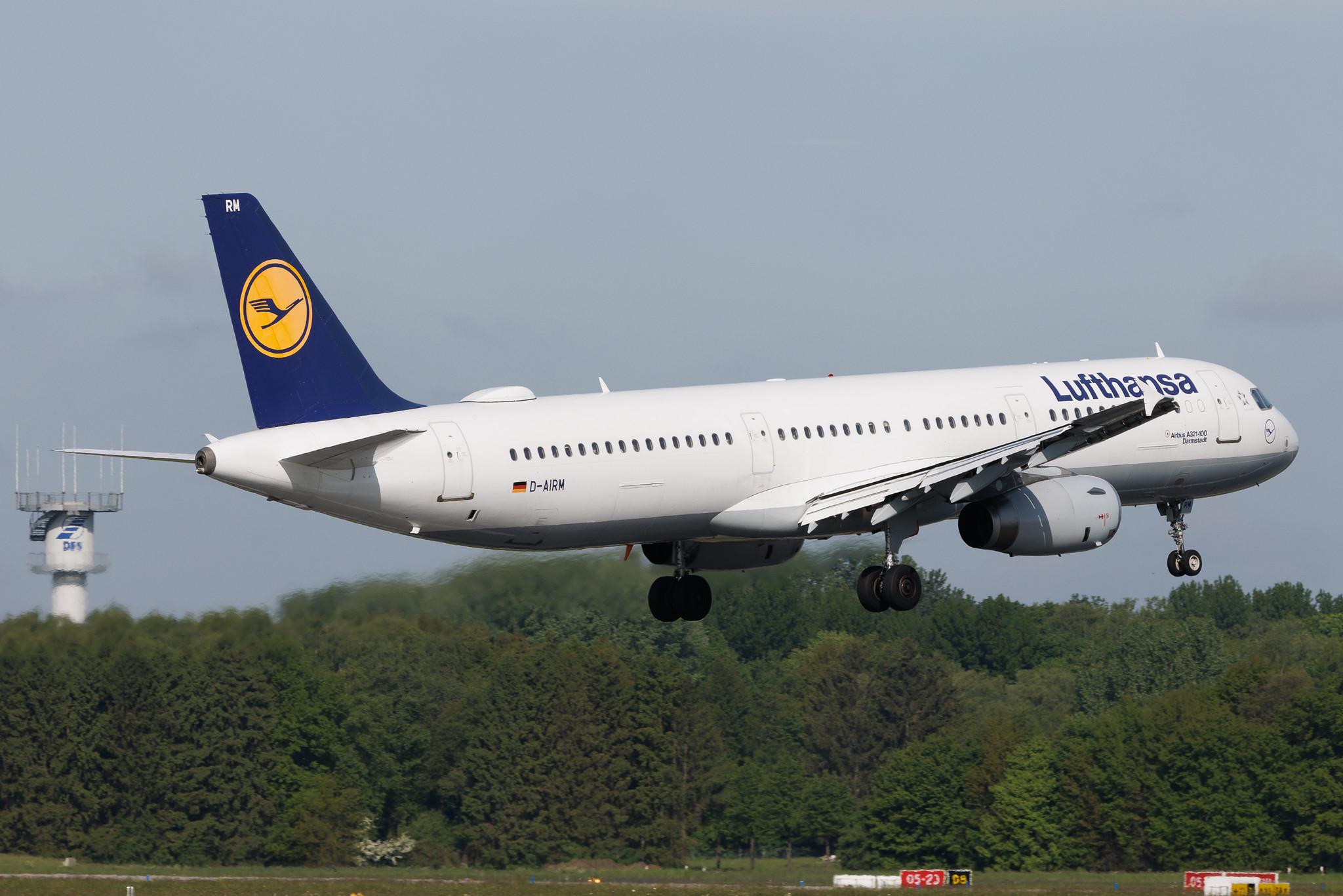 Hamburg Airport: Lufthansa (LH / DLH) | Airbus A321-131 A321 | D-AIRM | MSN 0518