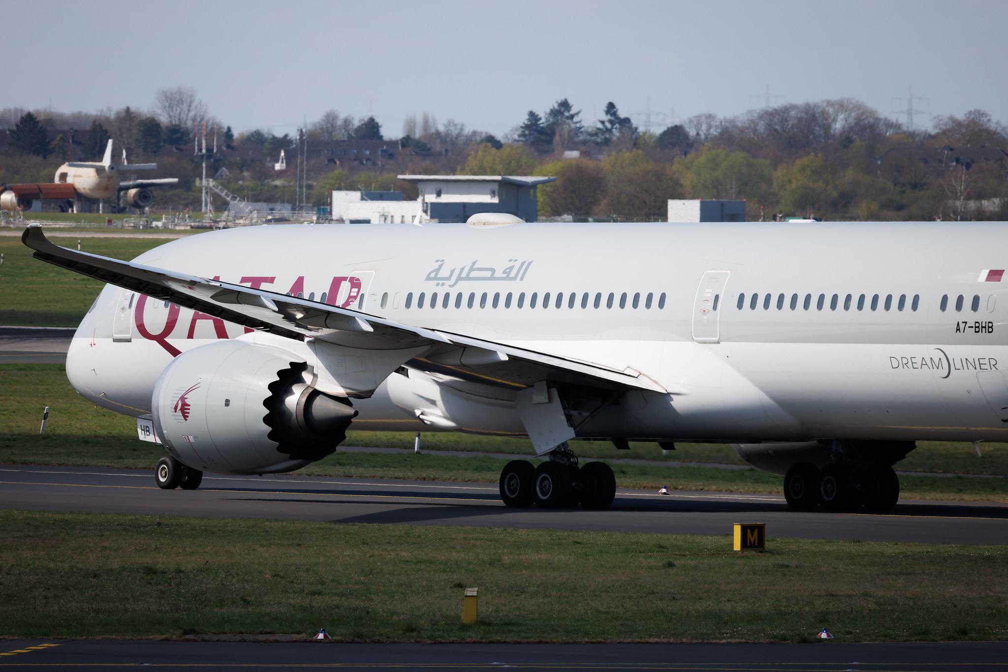 Düsseldorf Airport: Qatar Airways (QR / QTR) | Boeing 787-9 Dreamliner B789 | A7-BHB | MSN 64215