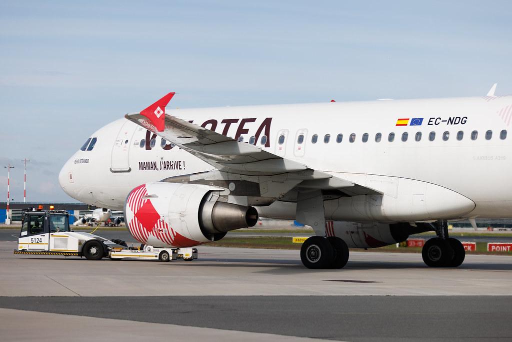Hamburg Airport: Volotea (V7 / VOE) | Airbus A319-112 A319 | EC-NDG | MSN 03364