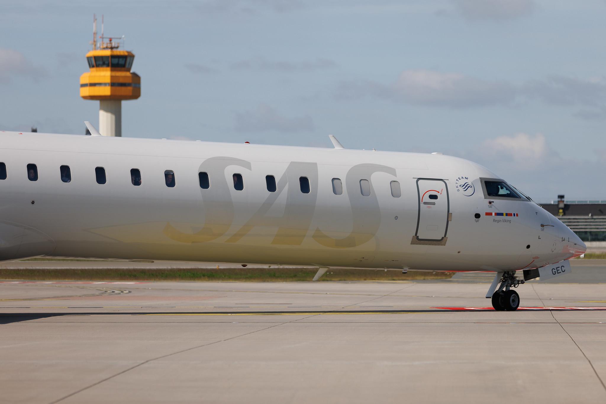Hamburg Airport: SAS (SK / SAS) | Operator: Cityjet | Mitsubishi CRJ-900LR CRJ9 | EI-GEC | MSN 15246