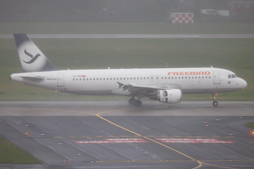 Düsseldorf Airport: Freebird Airlines (FH / FHY) | Airbus A320-214 A320 | TC-FBV | MSN 4658