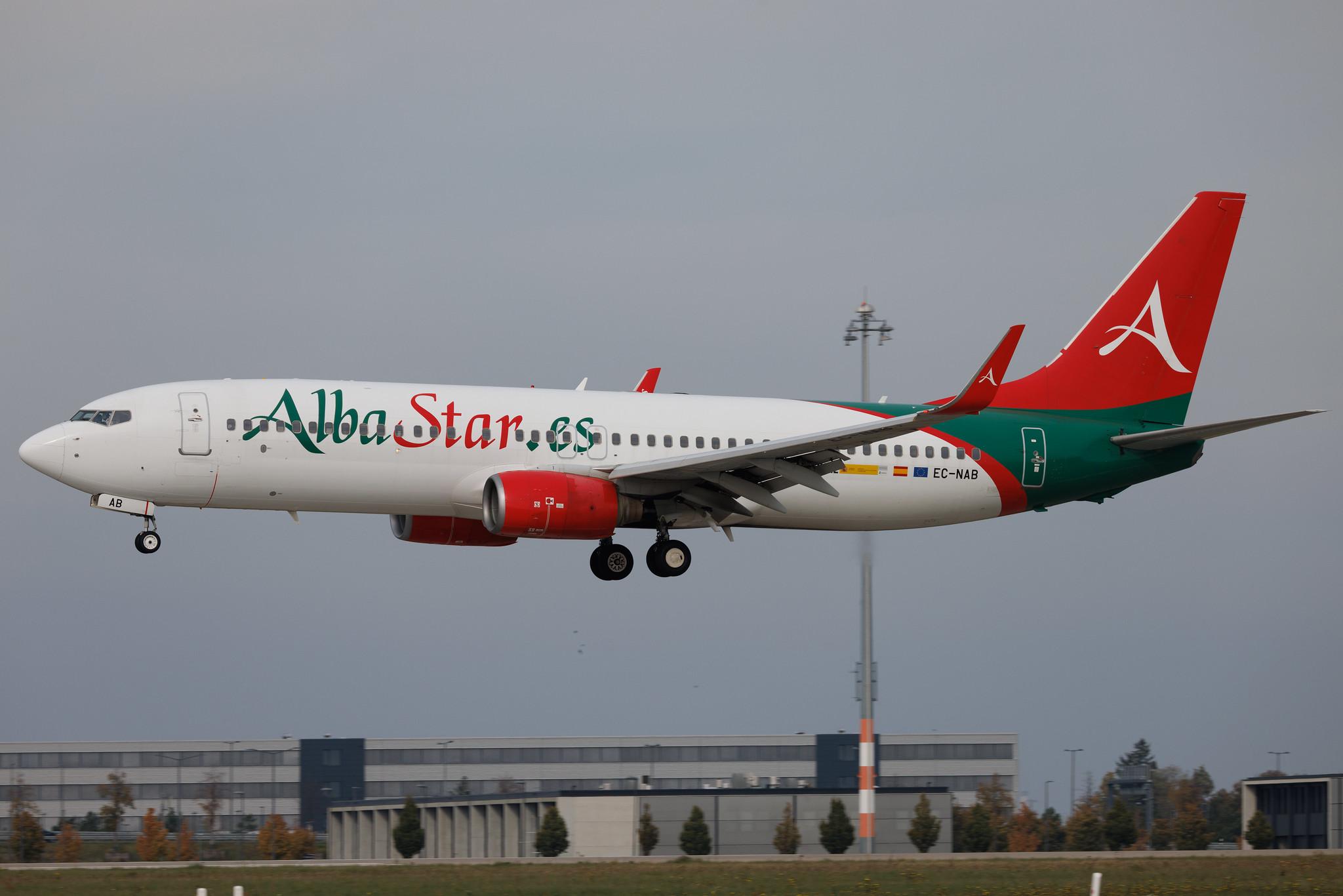 Flughafen Berlin Brandenburg: AlbaStar (AP / LAV) | Boeing 737-81Q B738 | EC-NAB | MSN 29051