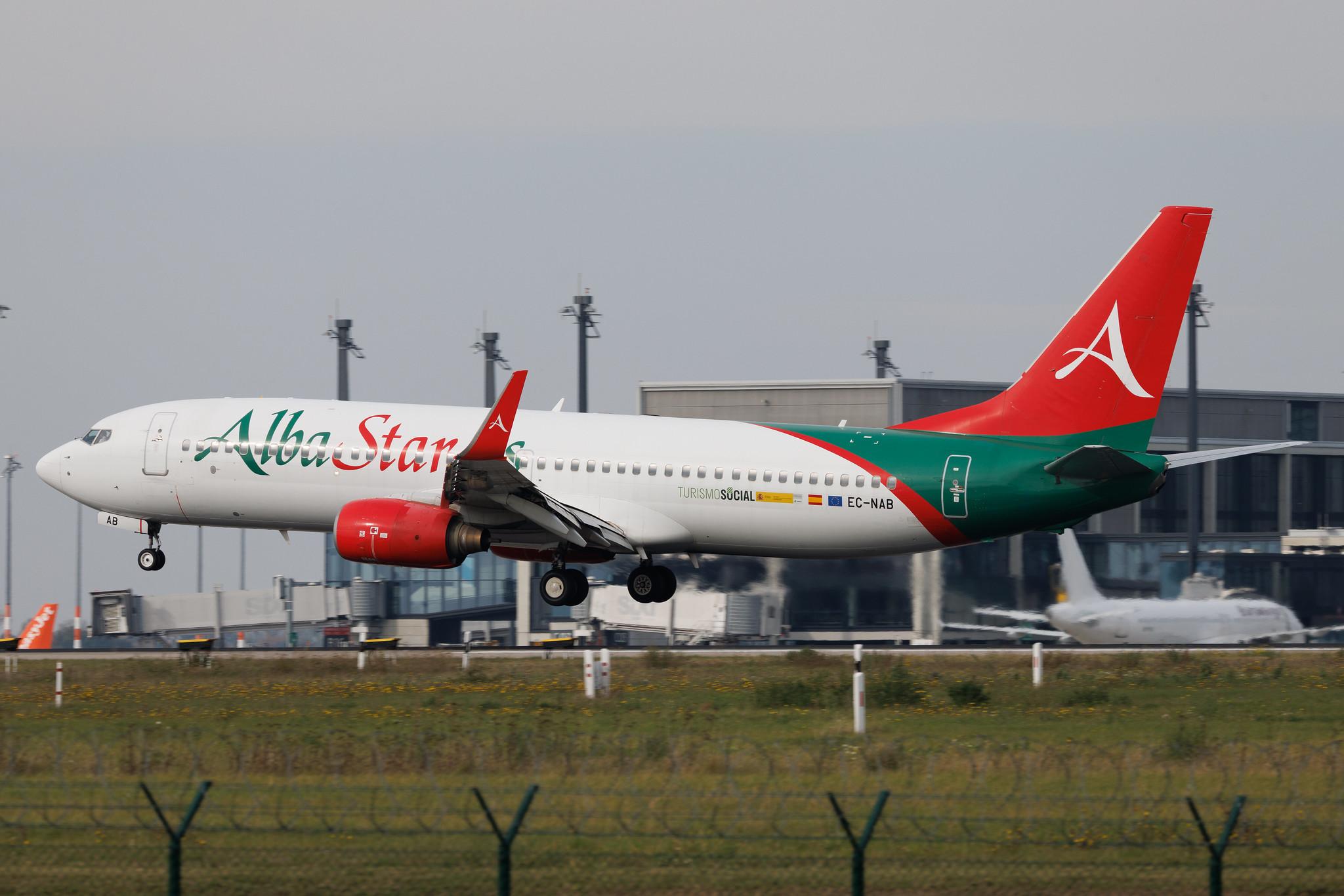 Flughafen Berlin Brandenburg: AlbaStar (AP / LAV) | Boeing 737-81Q B738 | EC-NAB | MSN 29051