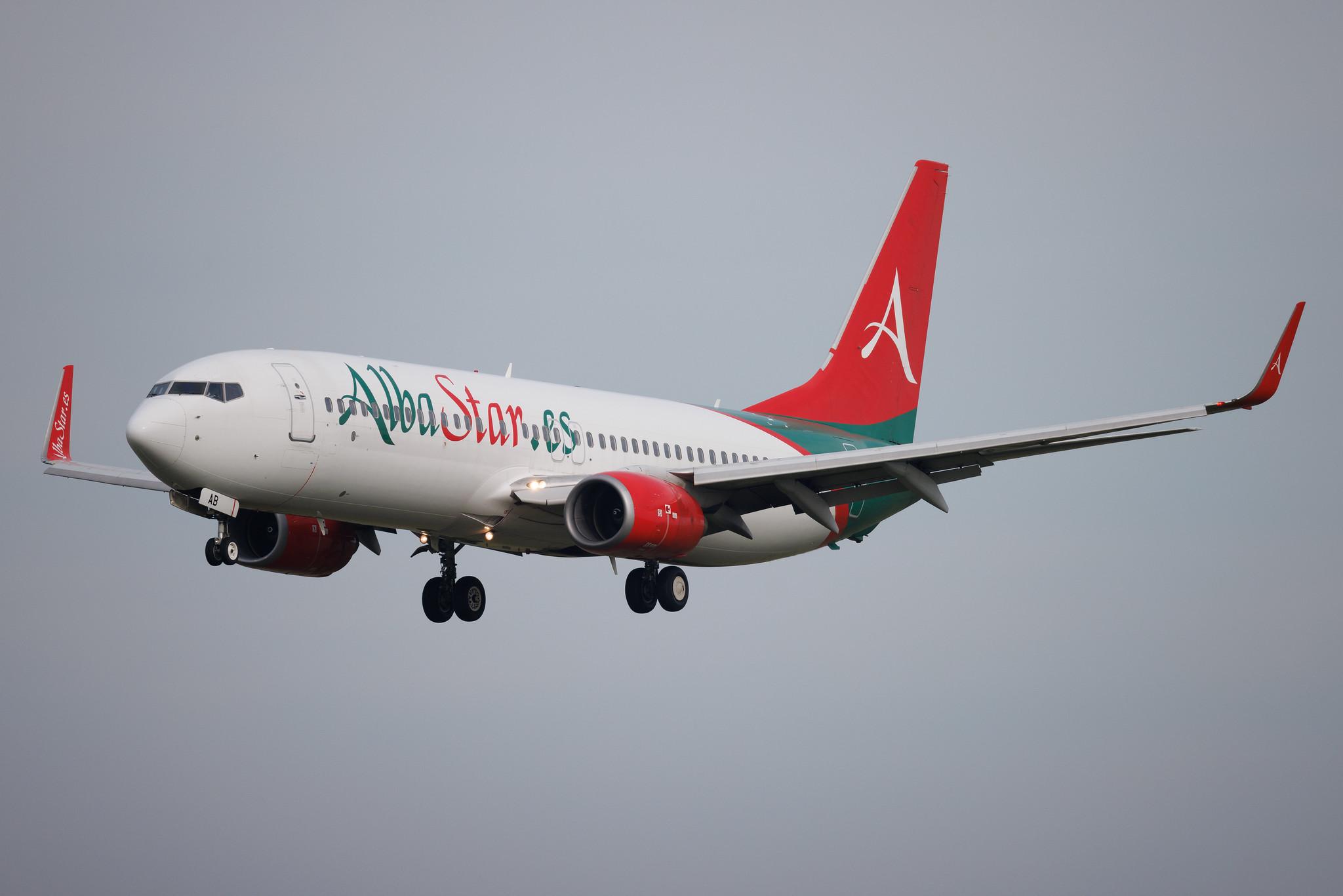 Flughafen Berlin Brandenburg: AlbaStar (AP / LAV) | Boeing 737-81Q B738 | EC-NAB | MSN 29051